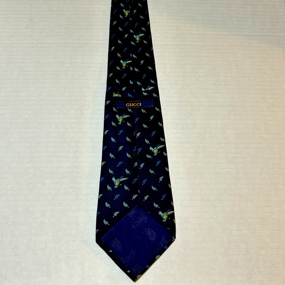 Vintage Gucci, silk necktie, ducks feathers, blue tan gray Italy - Picture 2 of 6